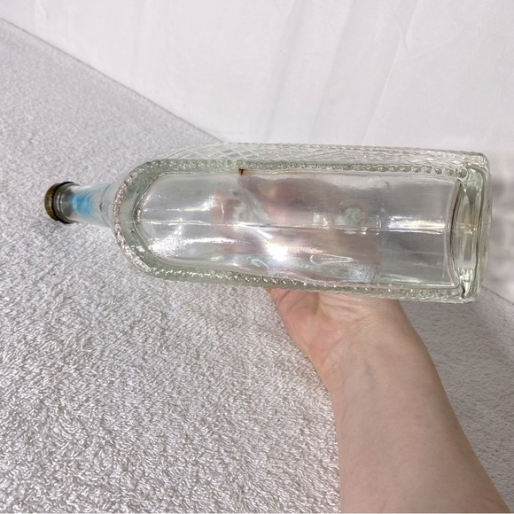 Vintage Unique Clear Glass Ship Decanter Bottle W Lid - Picture 7 of 16